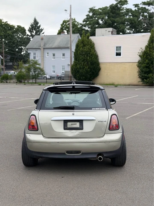 2009 Mini Coupe & Roadster - Image 6 of 10