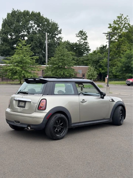 2009 Mini Coupe & Roadster - Image 5 of 10