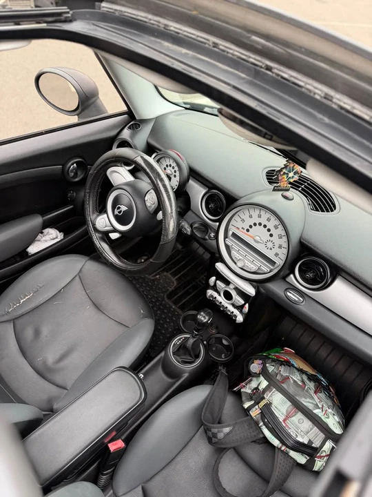 2009 Mini Coupe & Roadster - Image 8 of 10