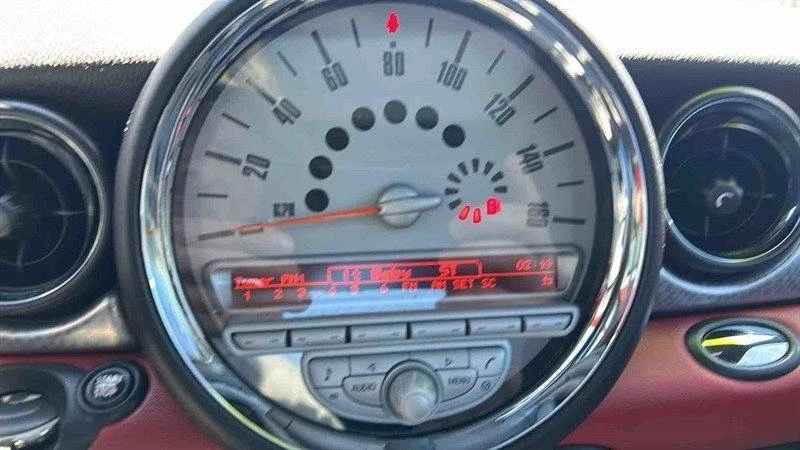 2009 Mini Mini 2nd Gen - Image 12 of 13