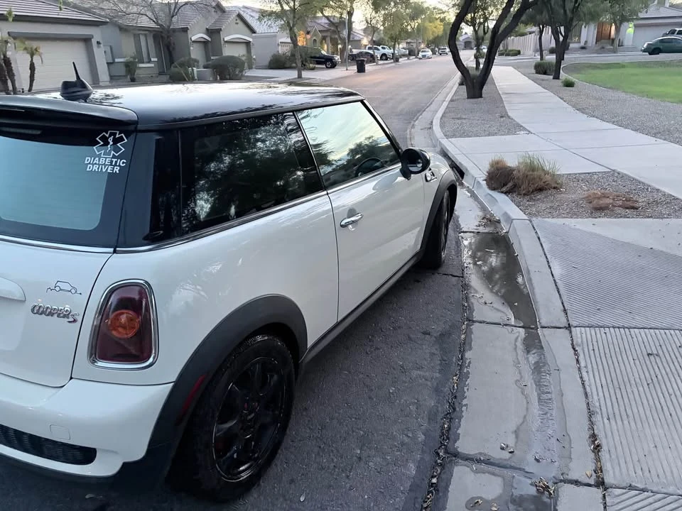 2009 Mini Mini 2nd Gen - Image 4 of 8