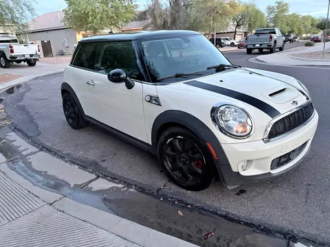 2009 MINI Hardtop 2 Door Cooper S Classic Hatchback 2D