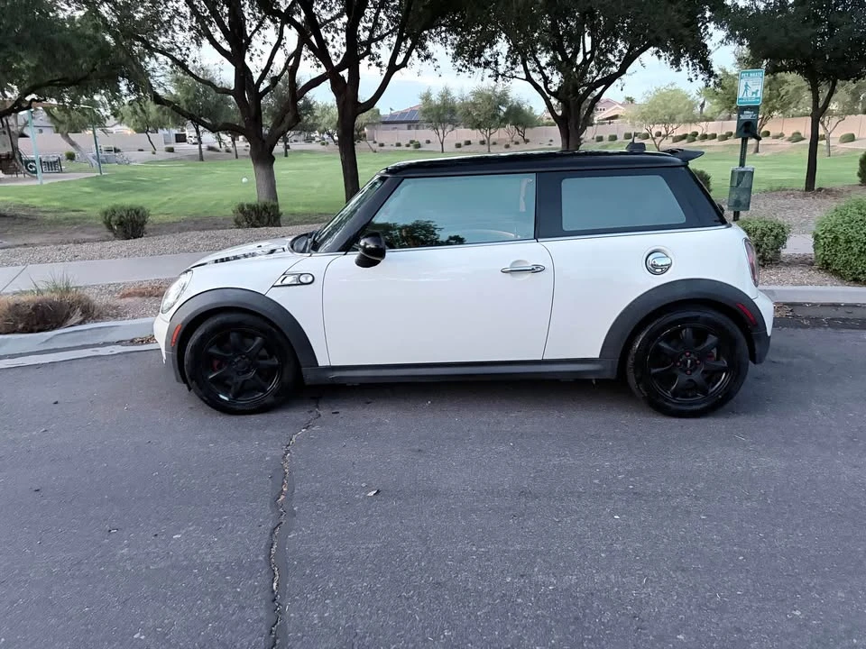 2009 Mini Mini 2nd Gen - Image 3 of 8