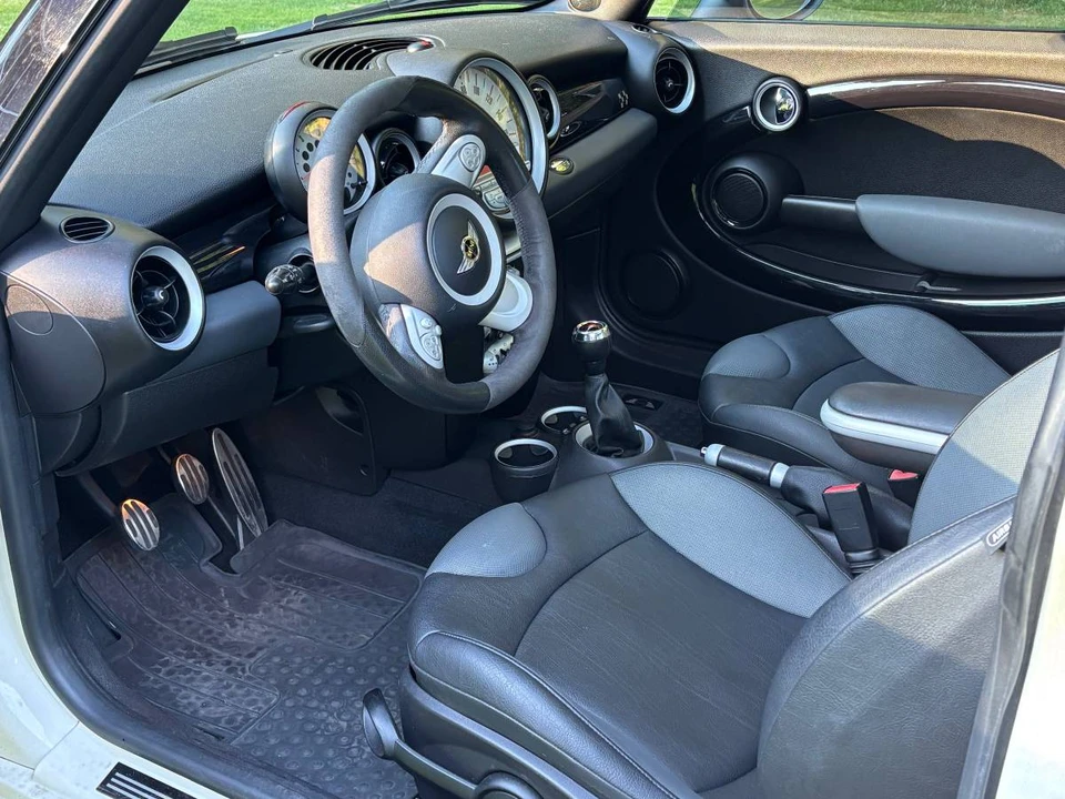 2009 Mini Mini John Cooper Works 2nd Gen - Image 5 of 6