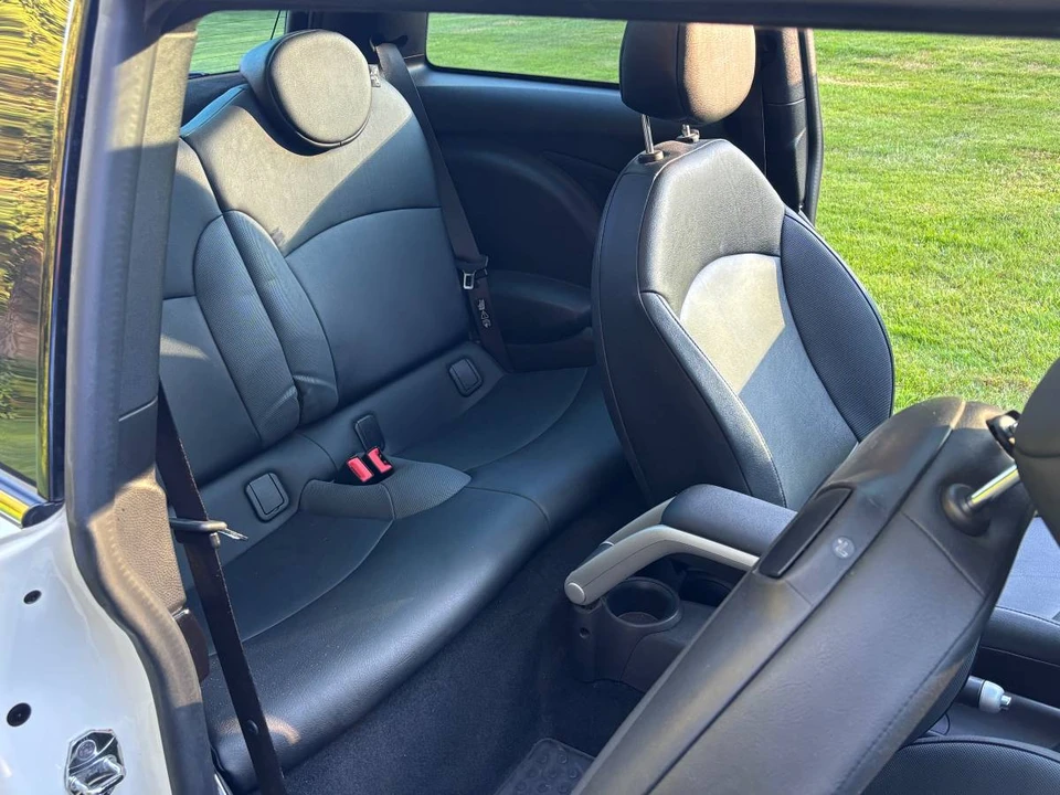 2009 Mini Mini John Cooper Works 2nd Gen - Image 6 of 6