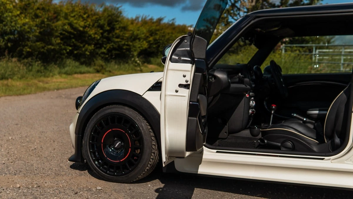 2009 Mini Mini John Cooper Works 2nd Gen - Image 30 of 31