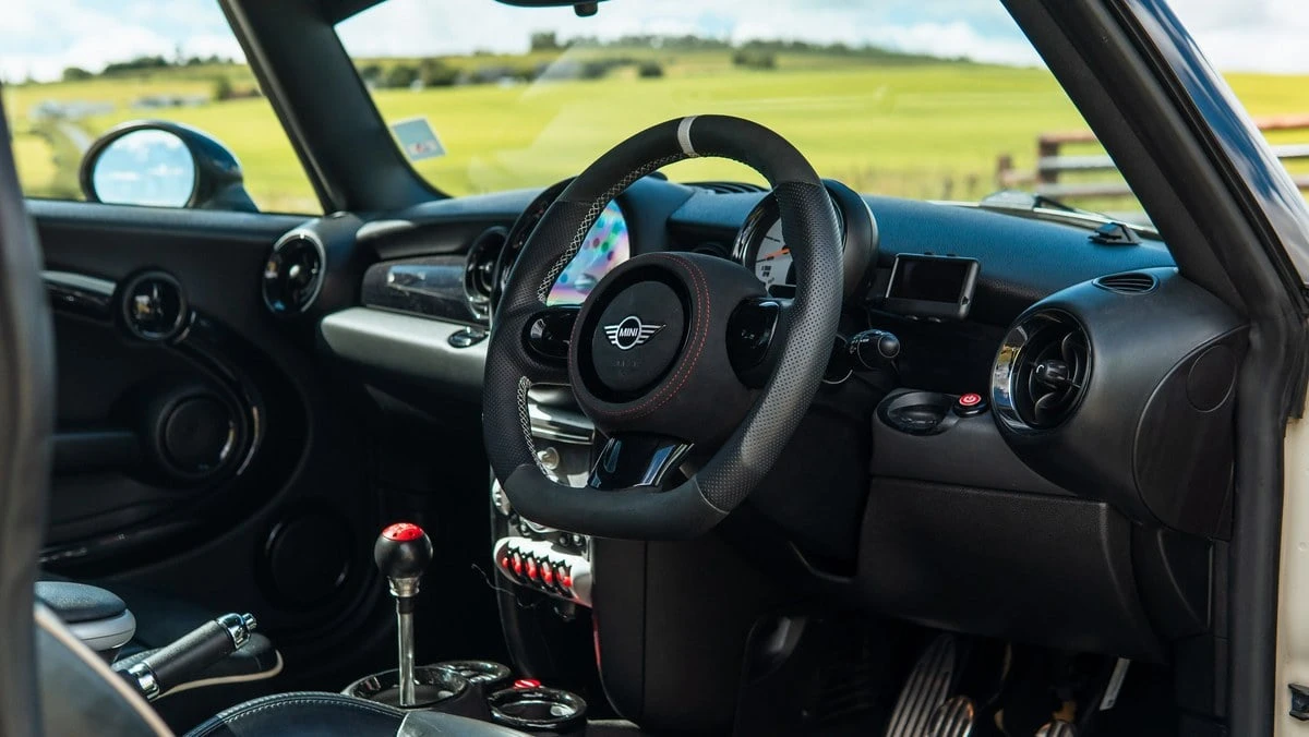 2009 Mini Mini John Cooper Works 2nd Gen - Image 2 of 31