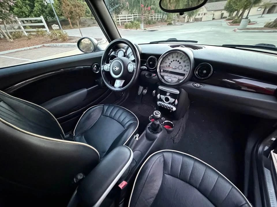 2009 Mini Mini 2nd Gen - Image 8 of 14