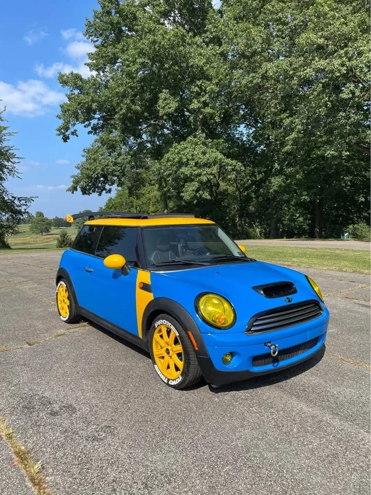 2009 Mini Mini 2nd Gen - Image 2 of 14