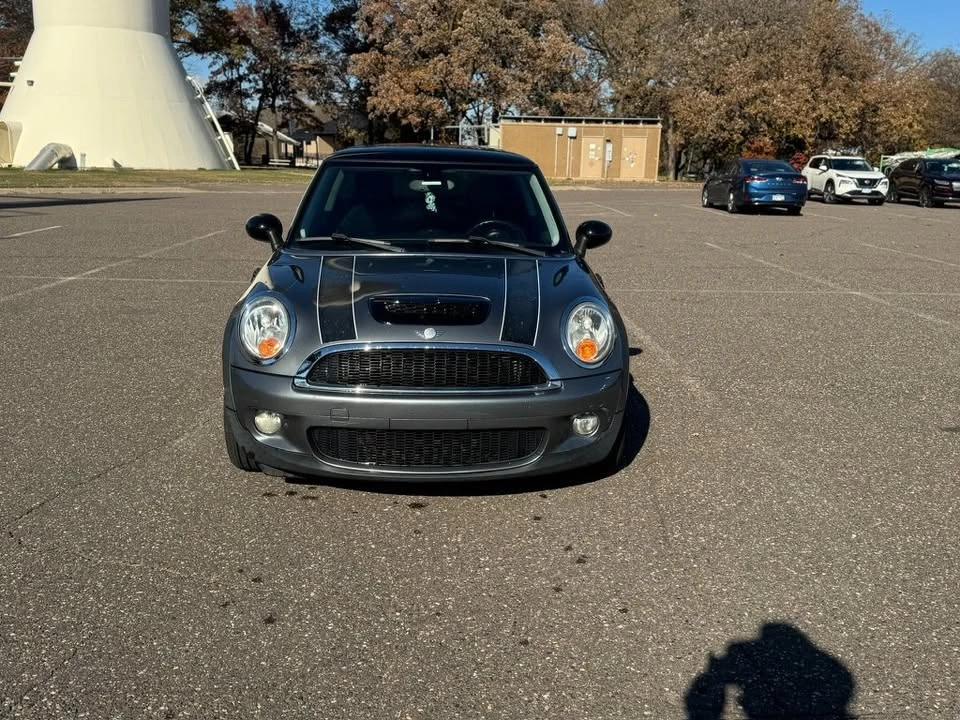2009 Mini Mini 2nd Gen - Image 2 of 20