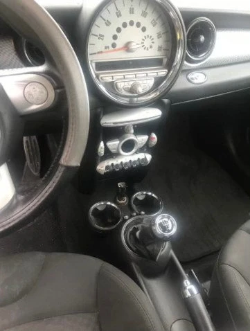 2009 Mini Mini 2nd Gen - Image 11 of 18