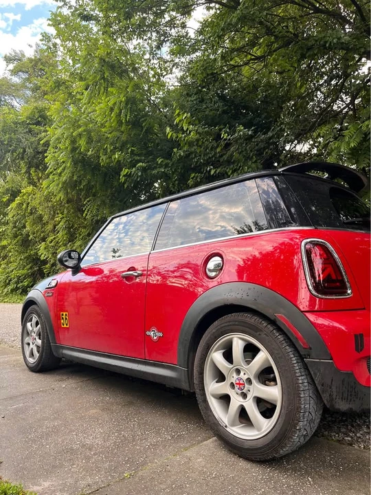 2009 Mini Mini 2nd Gen - Image 2 of 9