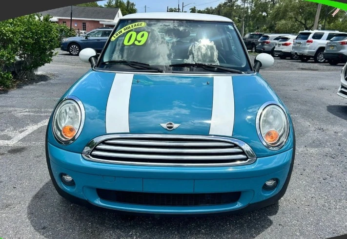 2009 Mini Mini 2nd Gen - Image 2 of 12