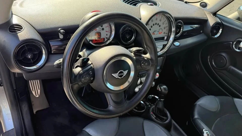 2009 Mini Mini 2nd Gen - Image 11 of 18