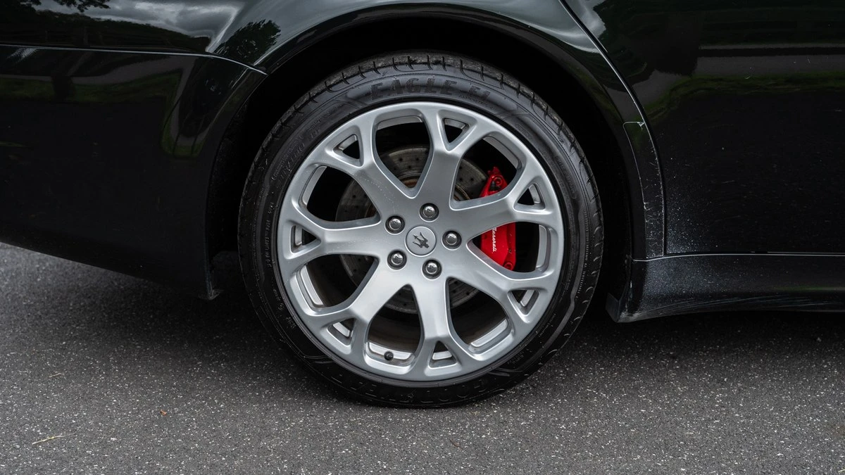 2009 Maserati Quattroporte 5th Gen - Image 15 of 30