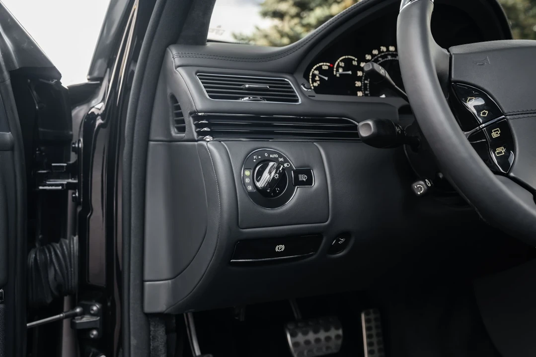 2009 Maybach 57 - Image 10 of 12