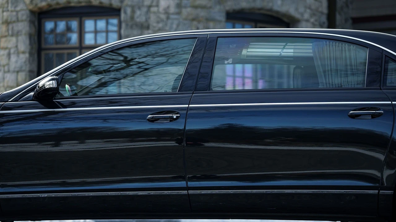 2009 Maybach 62 - Image 27 of 31