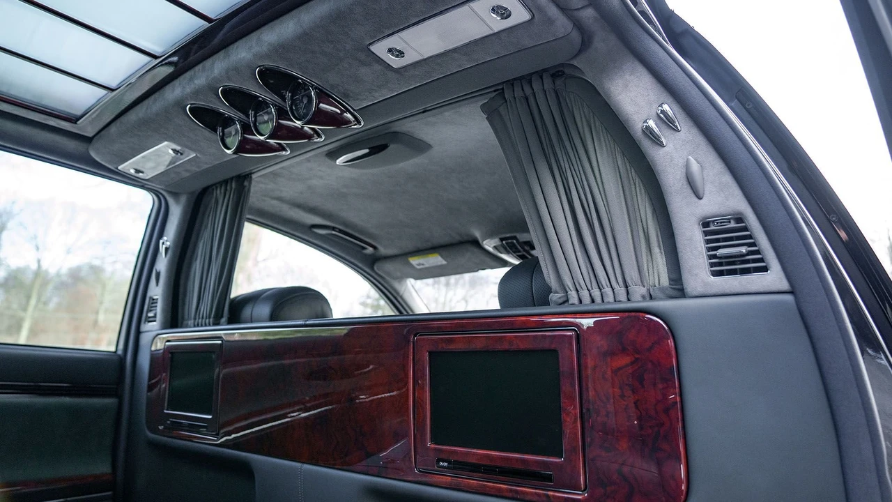 2009 Maybach 62 - Image 11 of 31