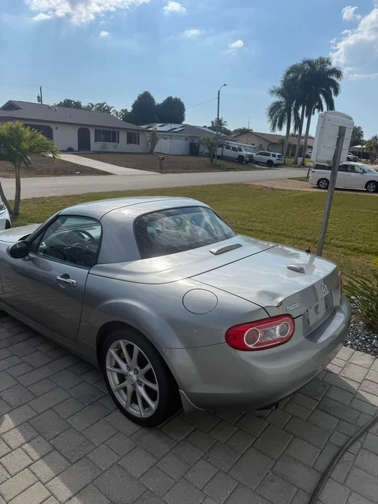 2009 Mazda NC MX-5 Miata - Image 5 of 8