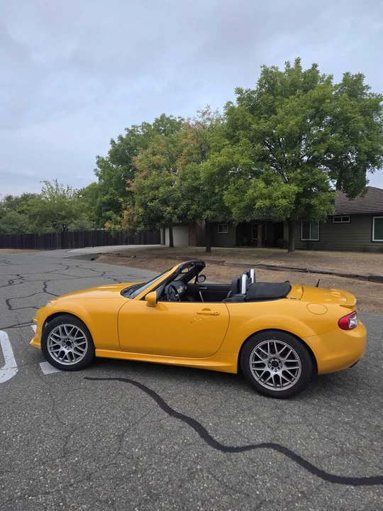 2009 Mazda NC MX-5 Miata - Image 2 of 9