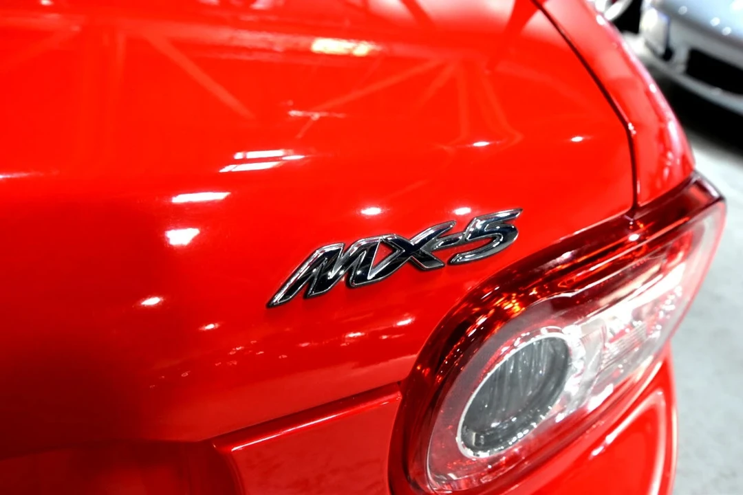 2009 Mazda NC MX-5 Miata - Image 11 of 21