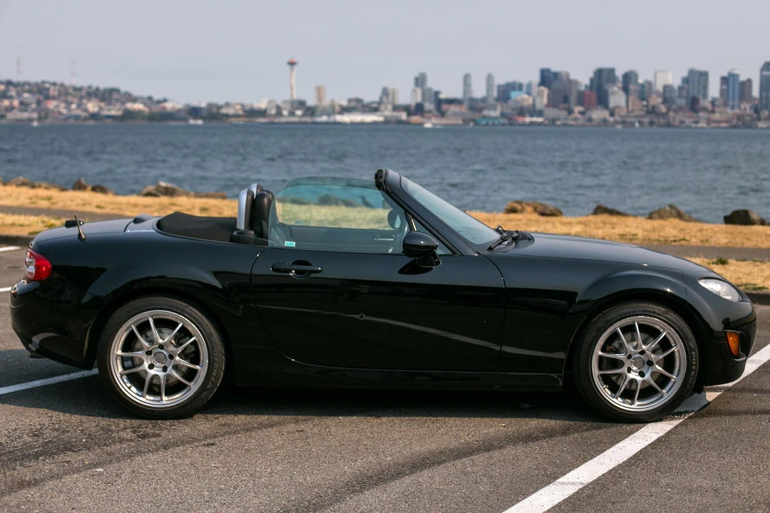 2009 Mazda NC MX-5 Miata - Image 3 of 9