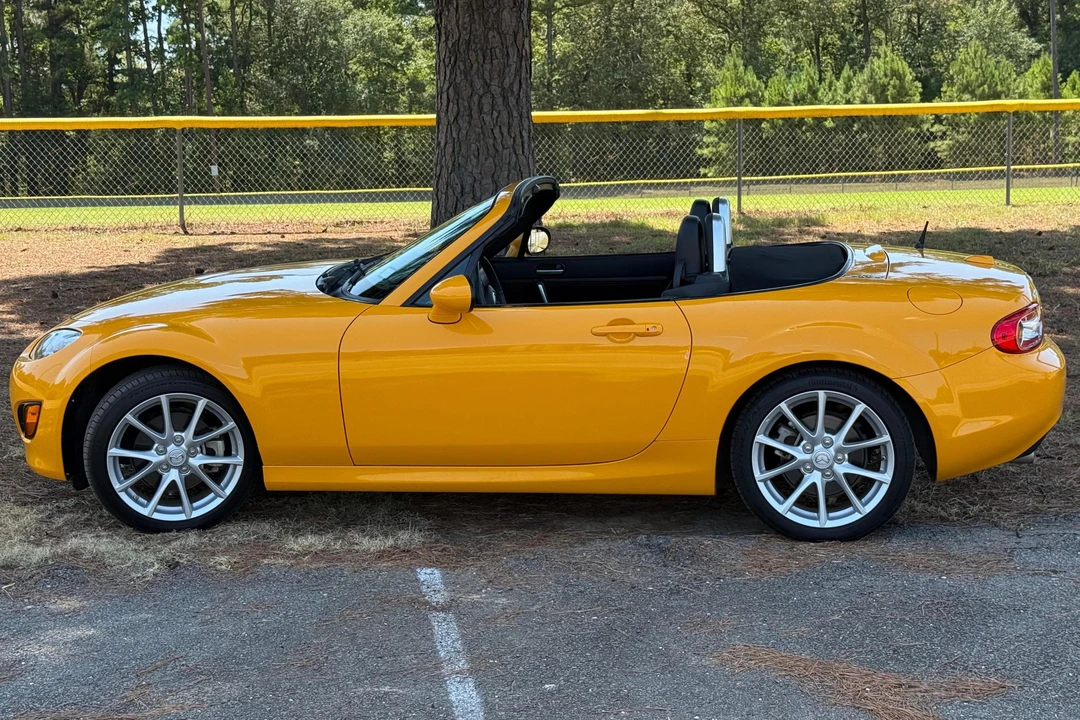 2009 Mazda NC MX-5 Miata - Image 3 of 31