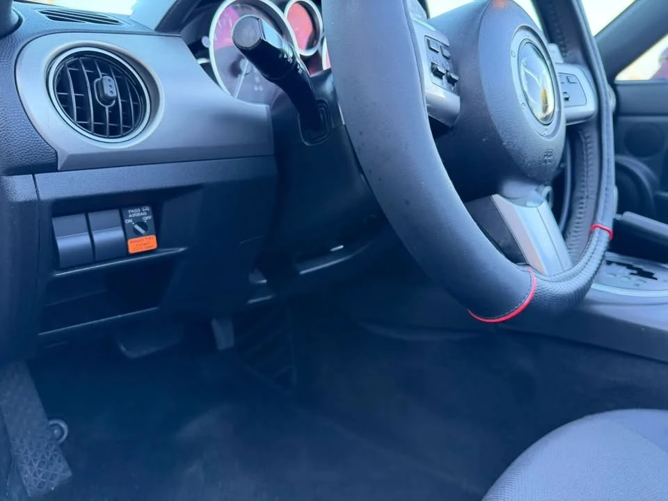 2009 Mazda NC MX-5 Miata - Image 17 of 20