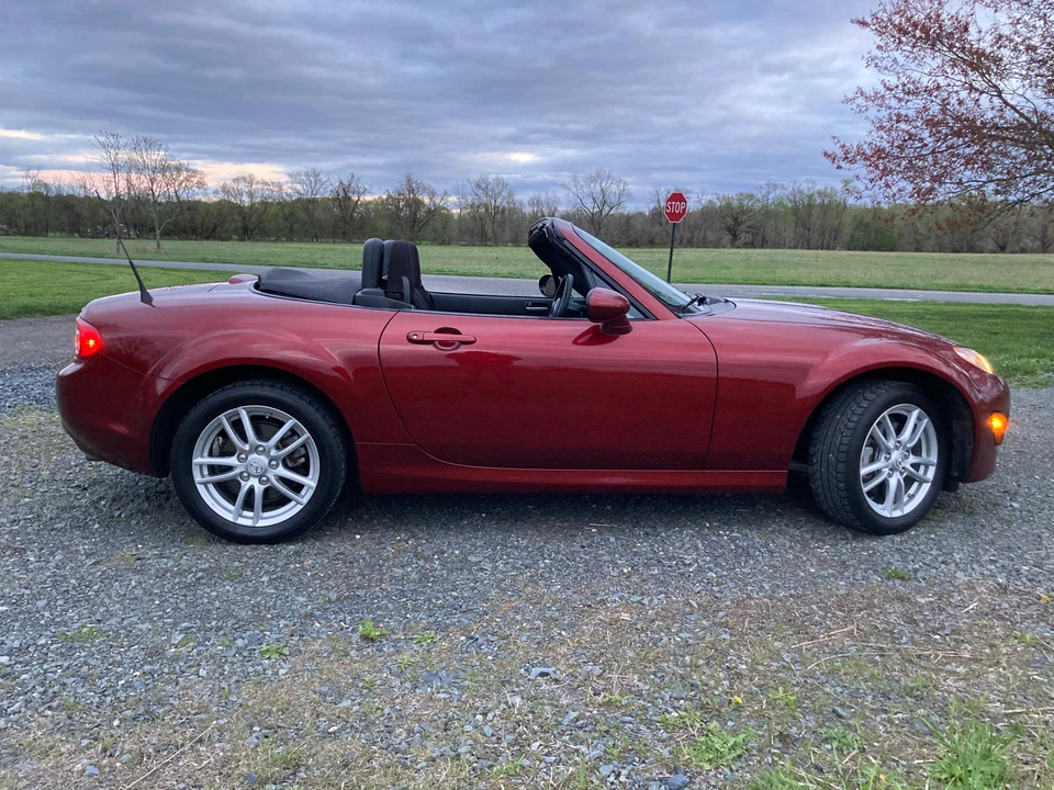 2009 Mazda NC MX-5 Miata - Image 14 of 31