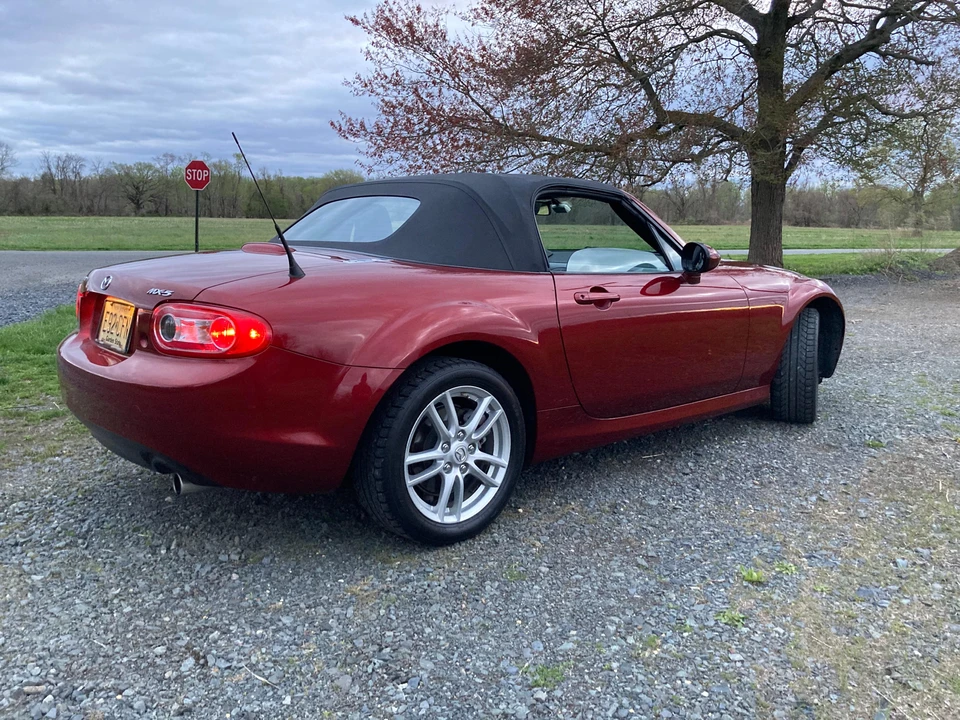 2009 Mazda NC MX-5 Miata - Image 27 of 31