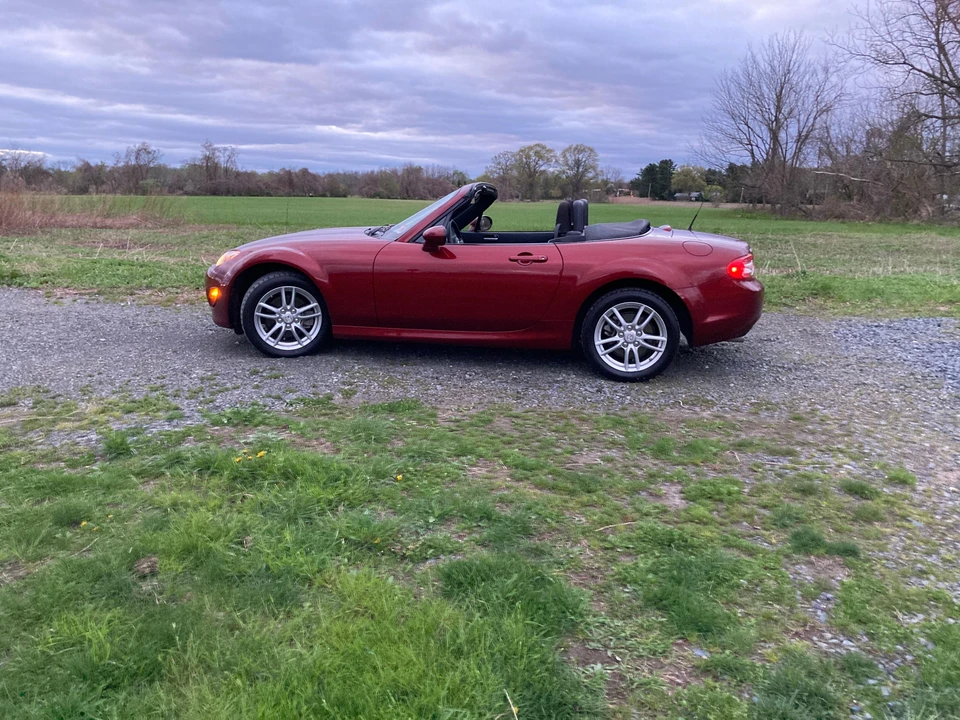 2009 Mazda NC MX-5 Miata - Image 8 of 31
