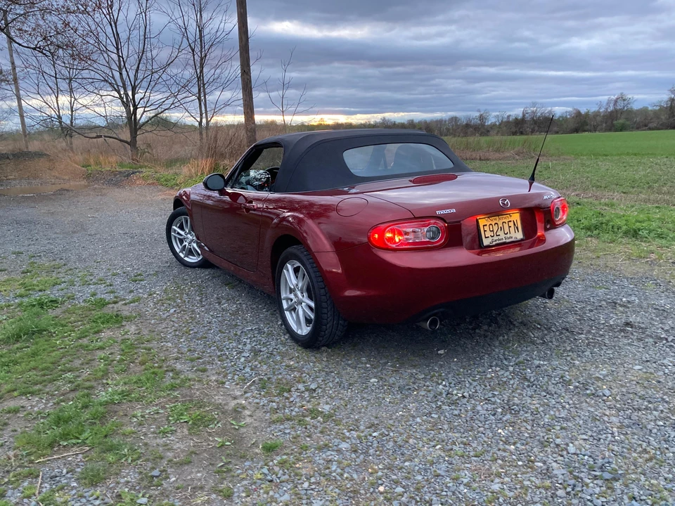 2009 Mazda NC MX-5 Miata - Image 25 of 31
