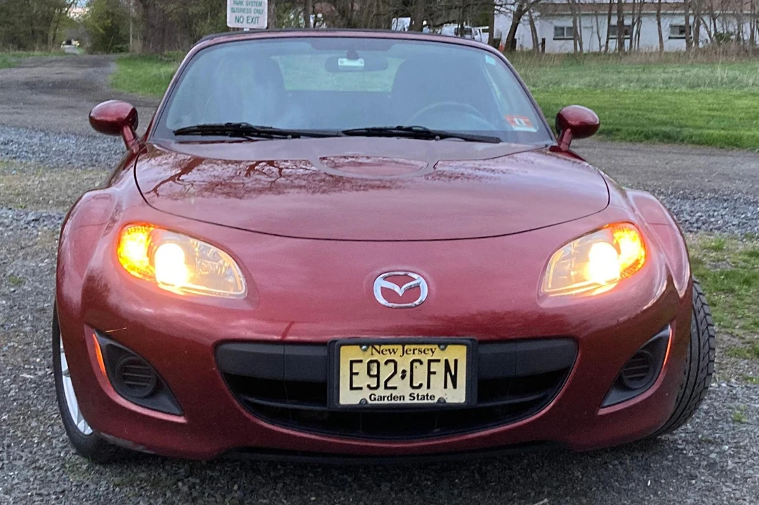 2009 Mazda NC MX-5 Miata - Image 2 of 31