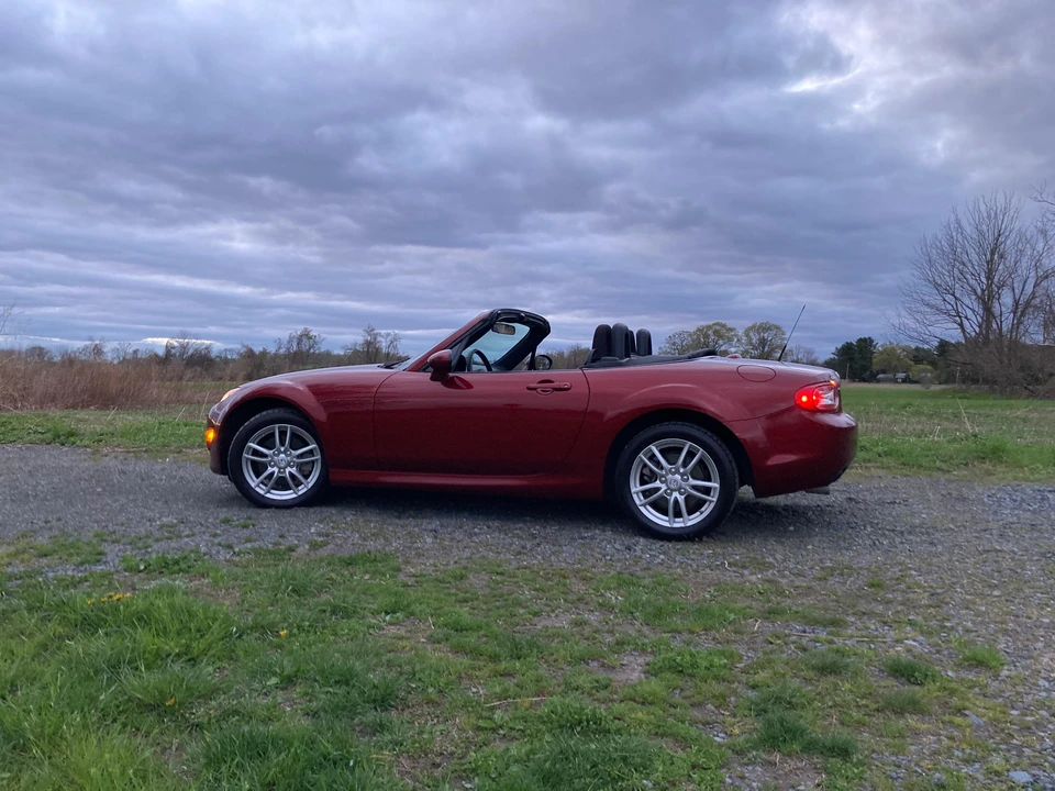 2009 Mazda NC MX-5 Miata - Image 9 of 31