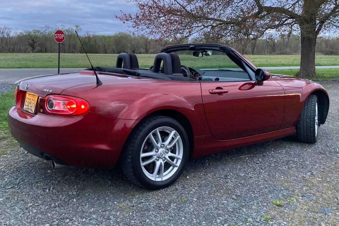 2009 Mazda NC MX-5 Miata - Image 4 of 31