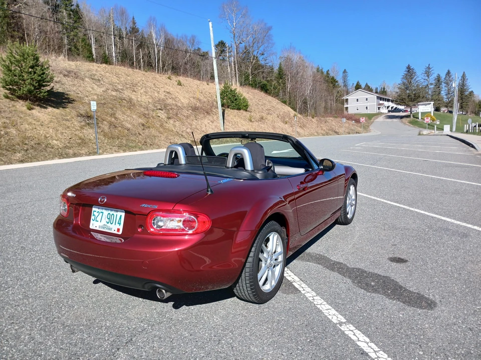 2009 Mazda NC MX-5 Miata - Image 9 of 31