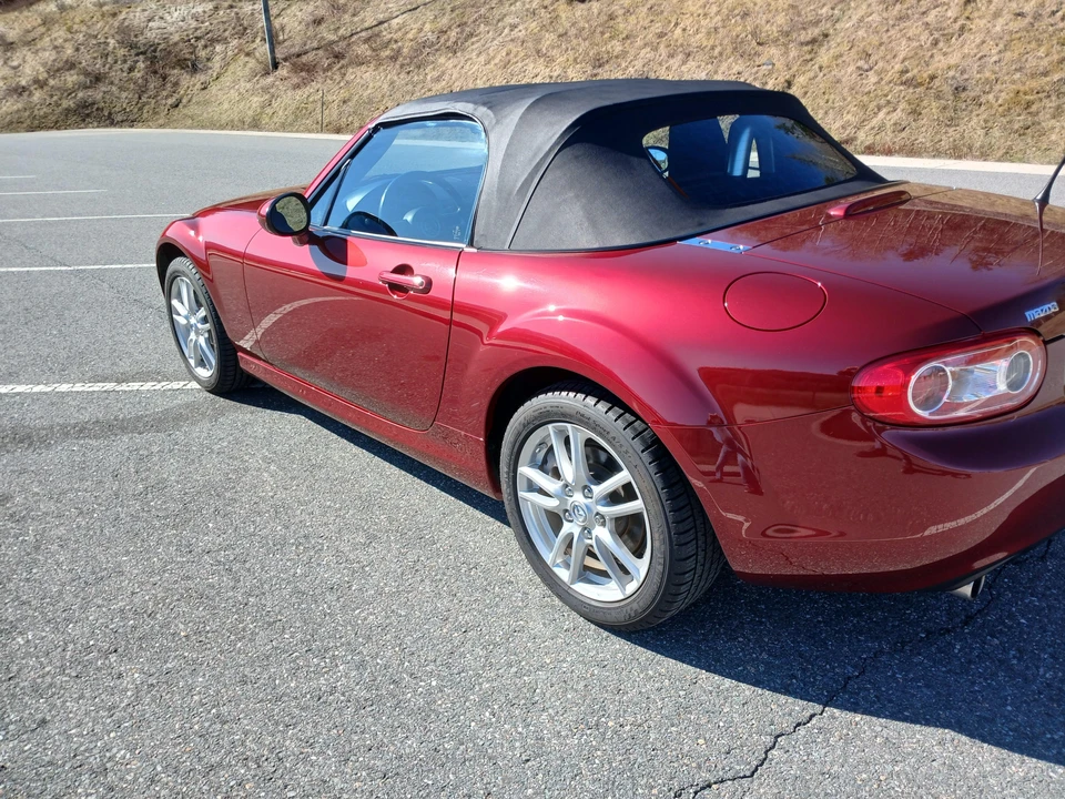 2009 Mazda NC MX-5 Miata - Image 24 of 31