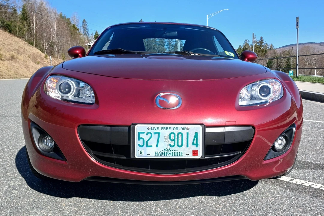 2009 Mazda NC MX-5 Miata - Image 2 of 31