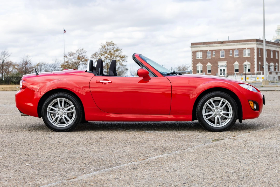 2009 Mazda NC MX-5 Miata - Image 8 of 31