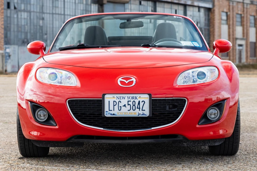2009 Mazda NC MX-5 Miata - Image 2 of 31