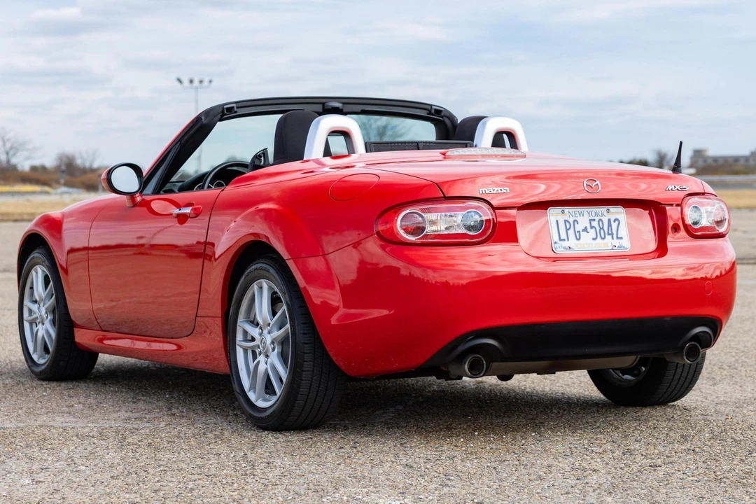 2009 Mazda NC MX-5 Miata - Image 4 of 31