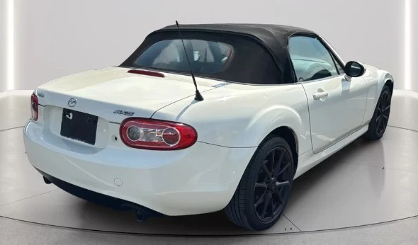 2009 Mazda NC MX-5 Miata - Image 4 of 11