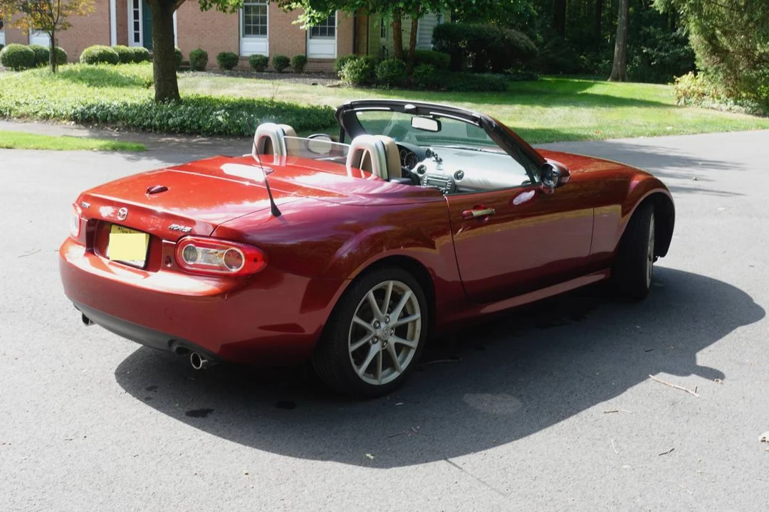 2009 Mazda NC MX-5 Miata - Image 5 of 11
