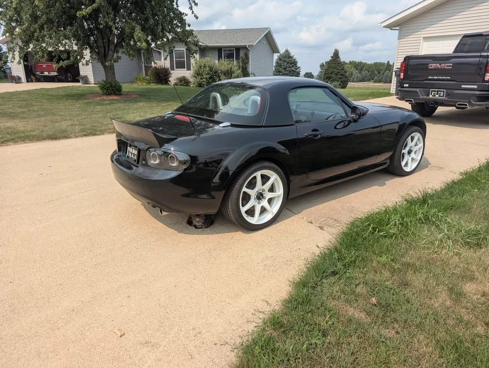 2009 Mazda NC MX-5 Miata - Image 5 of 19