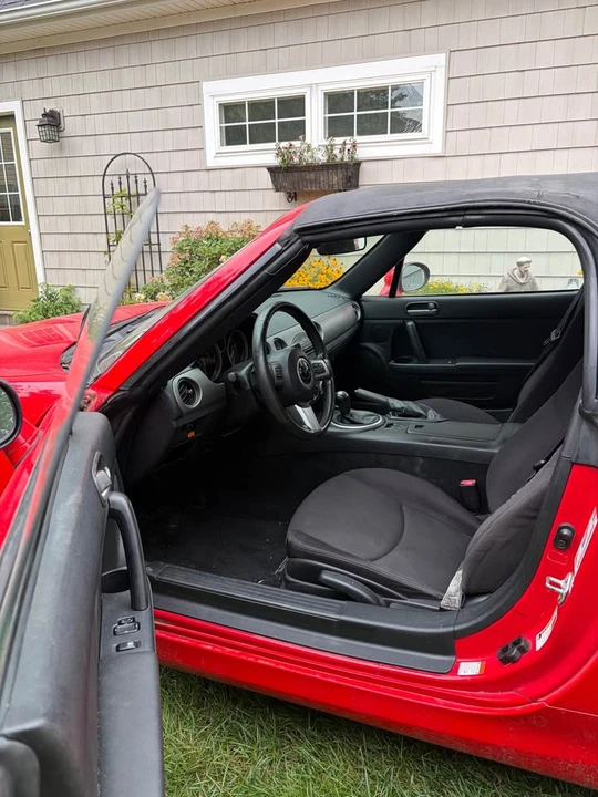 2009 Mazda NC MX-5 Miata - Image 2 of 12