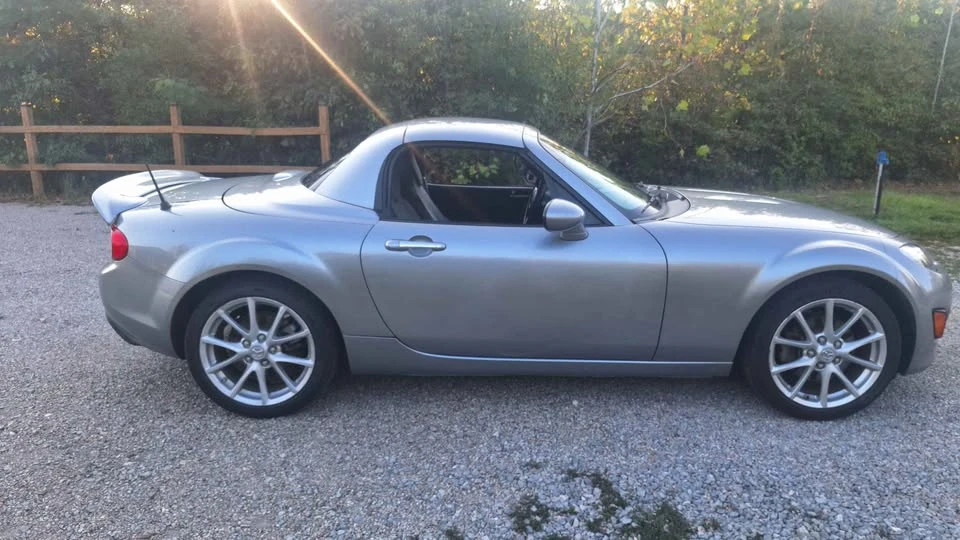 2009 Mazda NC MX-5 Miata - Image 5 of 15