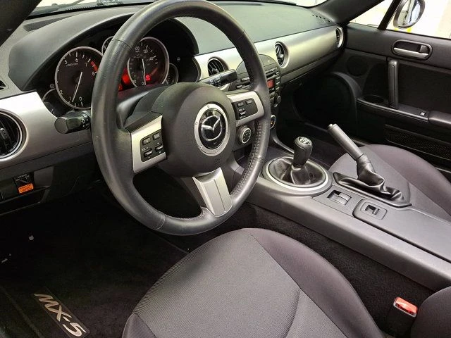 2009 Mazda NC MX-5 Miata - Image 16 of 30