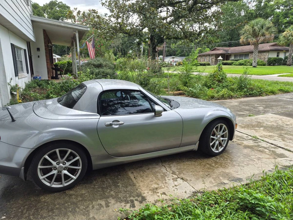2009 Mazda NC MX-5 Miata - Image 2 of 11