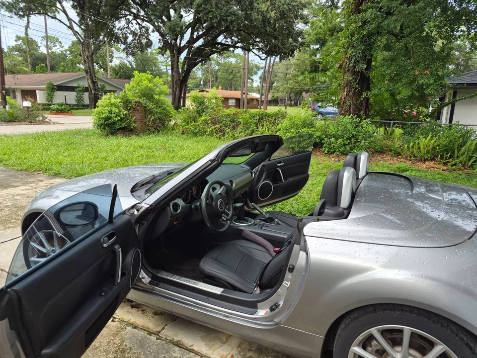 2009 Mazda NC MX-5 Miata - Image 10 of 11