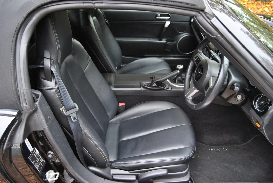 2009 Mazda NC MX-5 Miata - Image 19 of 30